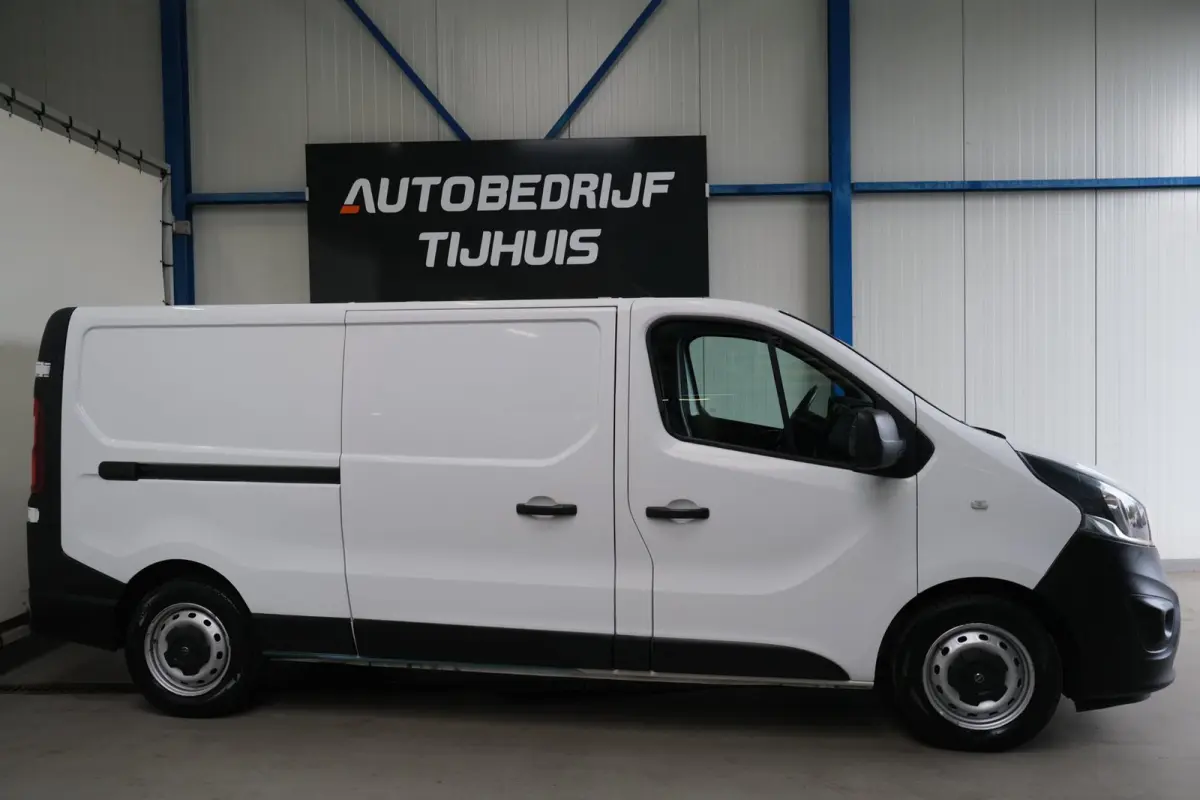 1.6 CDTI L2H1 3p Edition EcoFlex - Airco, PDC, Trekhaak.