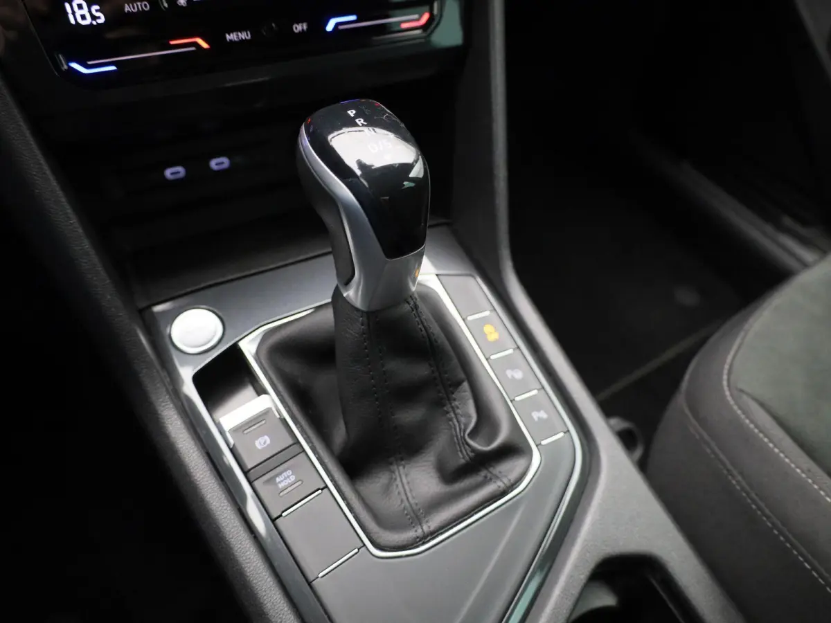 1.5 TSI Elegance 150 PK| Dealeronderhouden | Trekhaak | Navigatie | Achteruitrijcamera | Climatronic ( 3 zones ) | Parkeersensoren + Assistent | Achterklep Elektrisch
