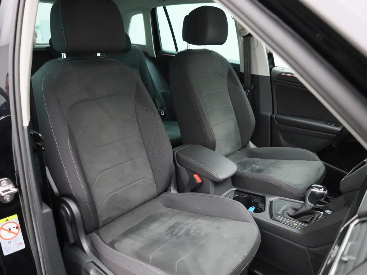 1.5 TSI Elegance 150 PK| Dealeronderhouden | Trekhaak | Navigatie | Achteruitrijcamera | Climatronic ( 3 zones ) | Parkeersensoren + Assistent | Achterklep Elektrisch