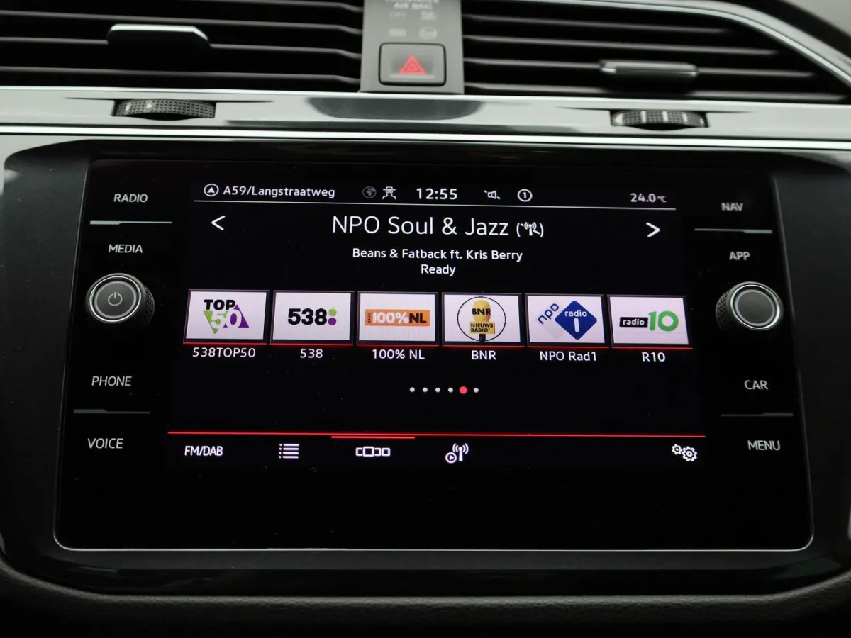 1.5 TSI Elegance 150 PK| Dealeronderhouden | Trekhaak | Navigatie | Achteruitrijcamera | Climatronic ( 3 zones ) | Parkeersensoren + Assistent | Achterklep Elektrisch