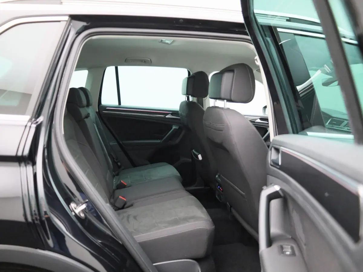 1.5 TSI Elegance 150 PK| Dealeronderhouden | Trekhaak | Navigatie | Achteruitrijcamera | Climatronic ( 3 zones ) | Parkeersensoren + Assistent | Achterklep Elektrisch
