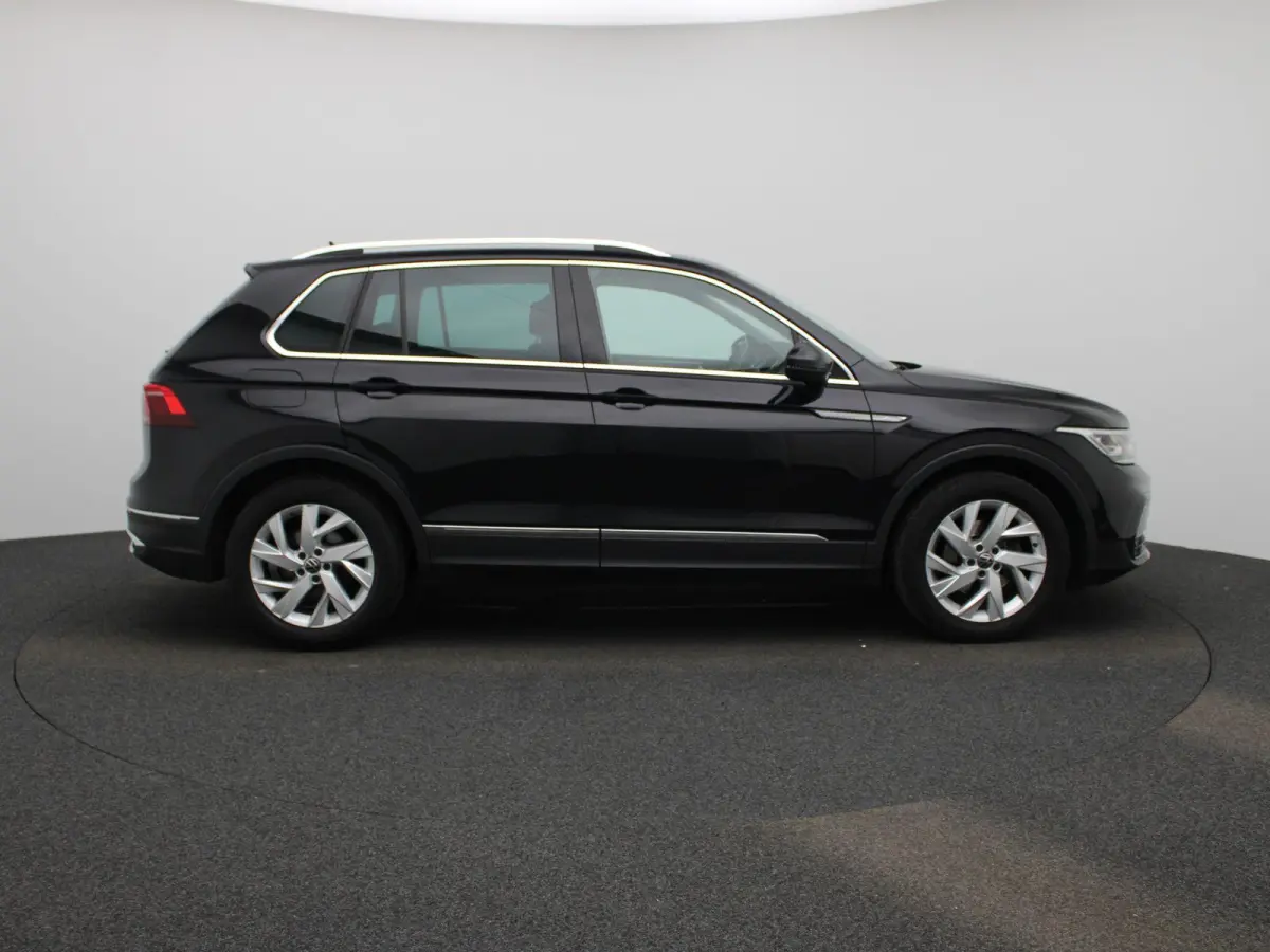1.5 TSI Elegance 150 PK| Dealeronderhouden | Trekhaak | Navigatie | Achteruitrijcamera | Climatronic ( 3 zones ) | Parkeersensoren + Assistent | Achterklep Elektrisch