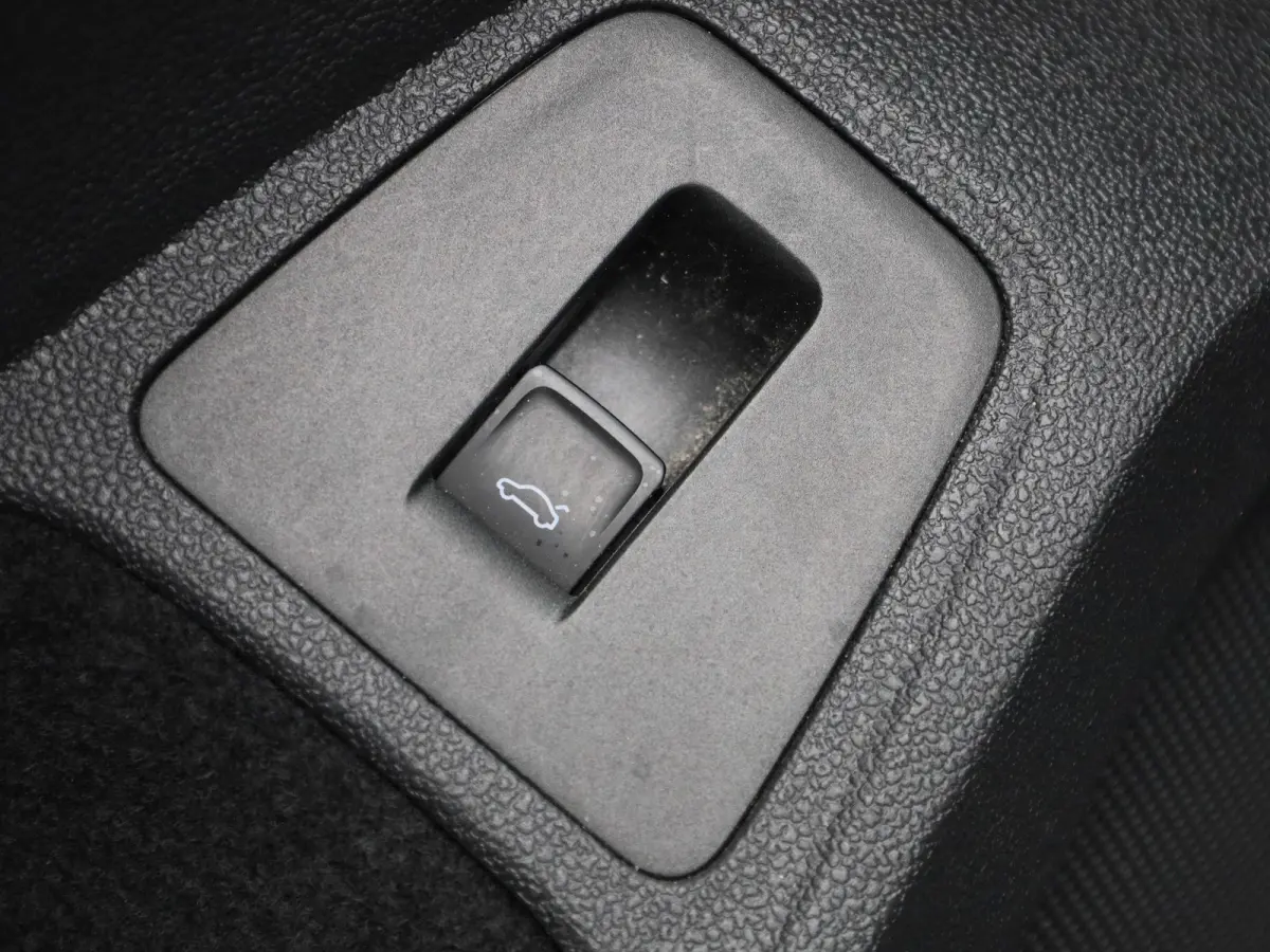 1.5 TSI Elegance 150 PK| Dealeronderhouden | Trekhaak | Navigatie | Achteruitrijcamera | Climatronic ( 3 zones ) | Parkeersensoren + Assistent | Achterklep Elektrisch