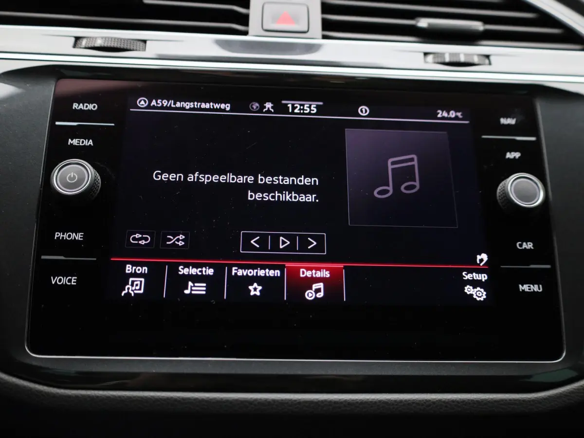 1.5 TSI Elegance 150 PK| Dealeronderhouden | Trekhaak | Navigatie | Achteruitrijcamera | Climatronic ( 3 zones ) | Parkeersensoren + Assistent | Achterklep Elektrisch