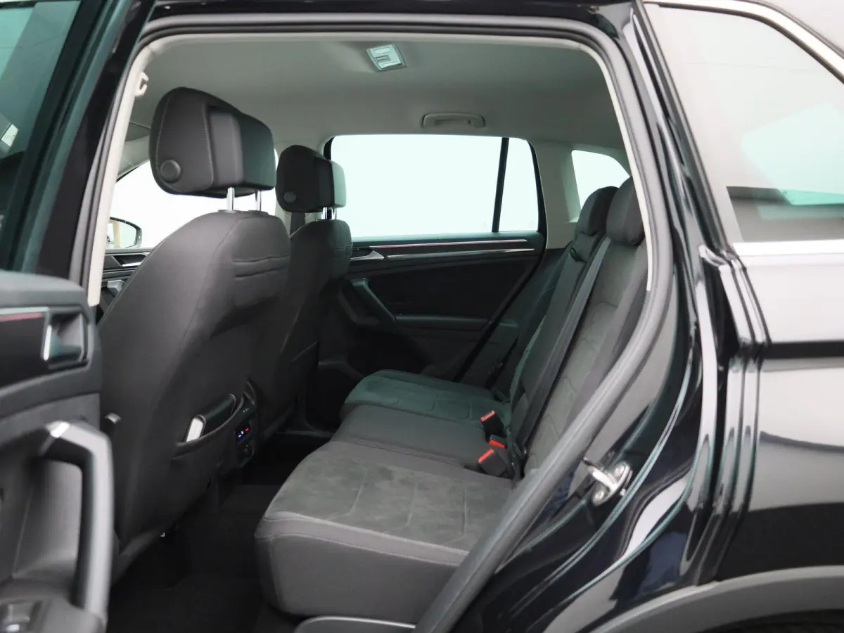 1.5 TSI Elegance 150 PK| Dealeronderhouden | Trekhaak | Navigatie | Achteruitrijcamera | Climatronic ( 3 zones ) | Parkeersensoren + Assistent | Achterklep Elektrisch