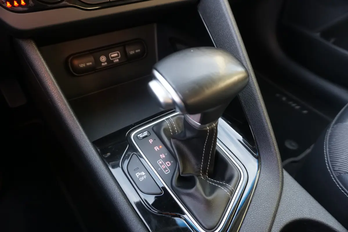 1.6 GDi Hybrid DynamicLine | CAMERA | TREKHAAK | WIT METALLIC |