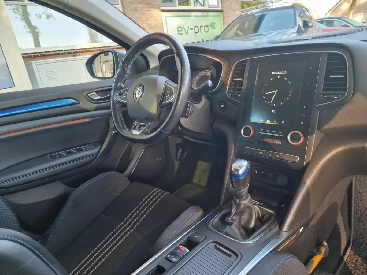 1.2 TCe GT-Line|Bose|Trekhaak|Camera|Cruise|PDC|Sport-stoelen|