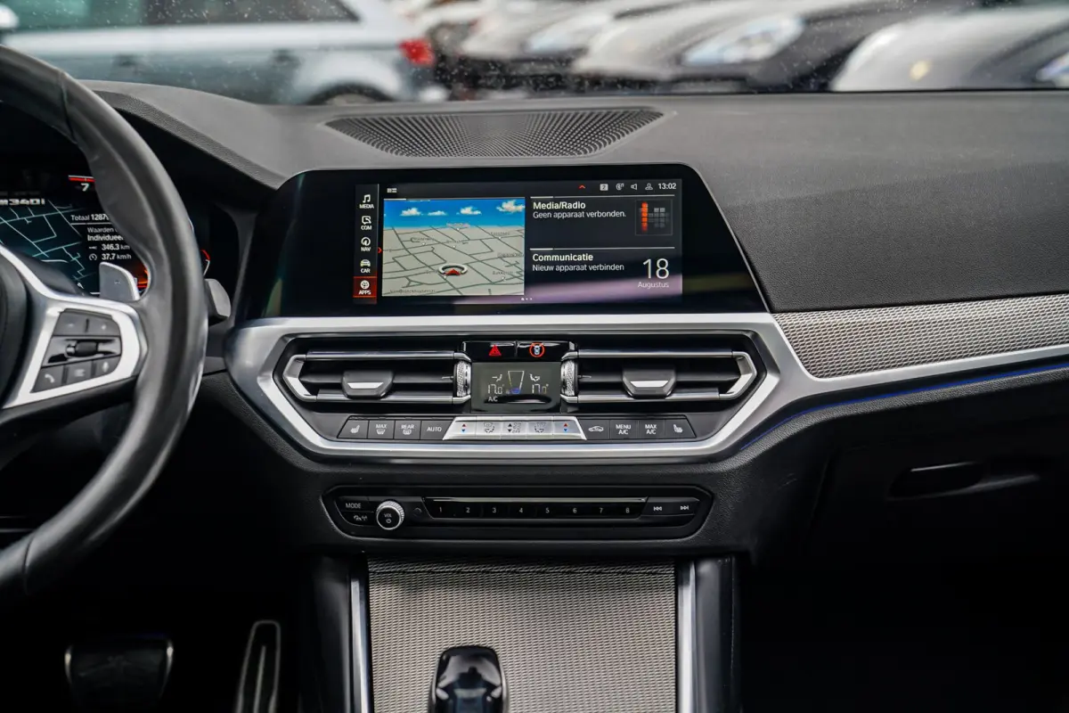 M340i xDrive High Executive | Schuifdak | Mosselman Tuning | Head up | Carplay | HarmanKardon | Stuurwielverwarming