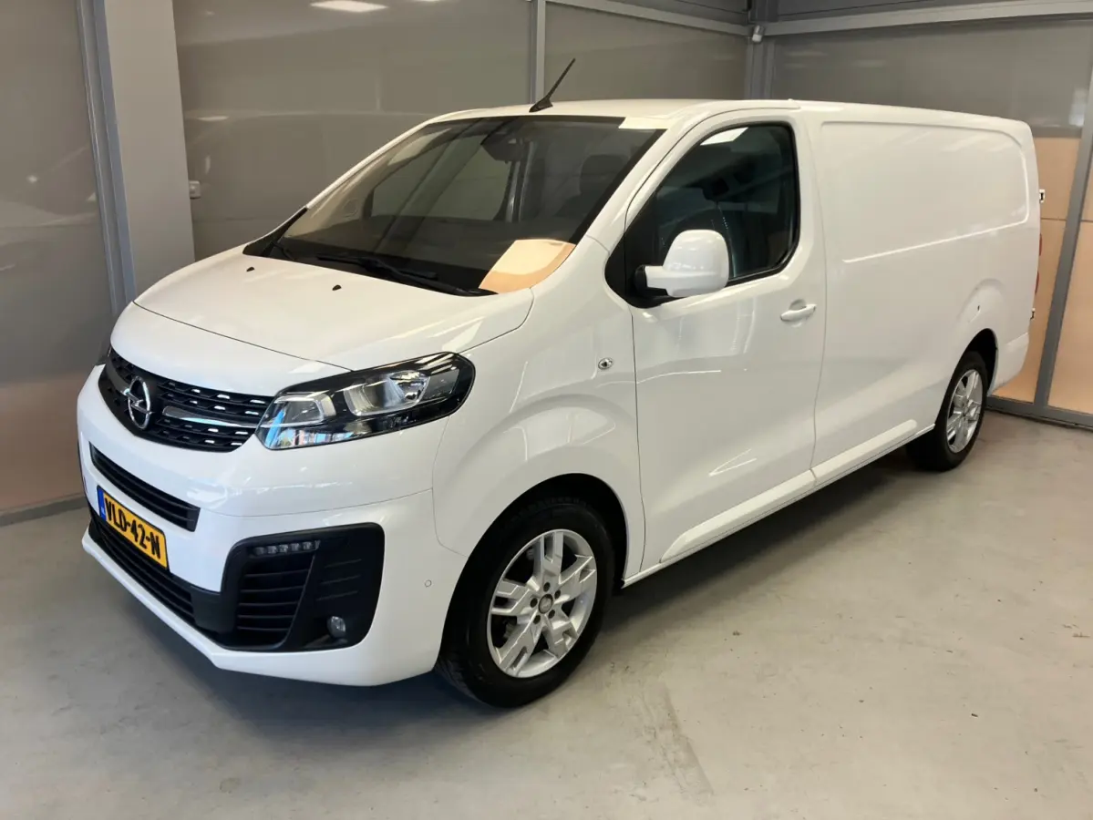 L3H1 Innovation 2.0 CDTI Automaat | Camera | Navigatie | Betimmering | Trekhaak |