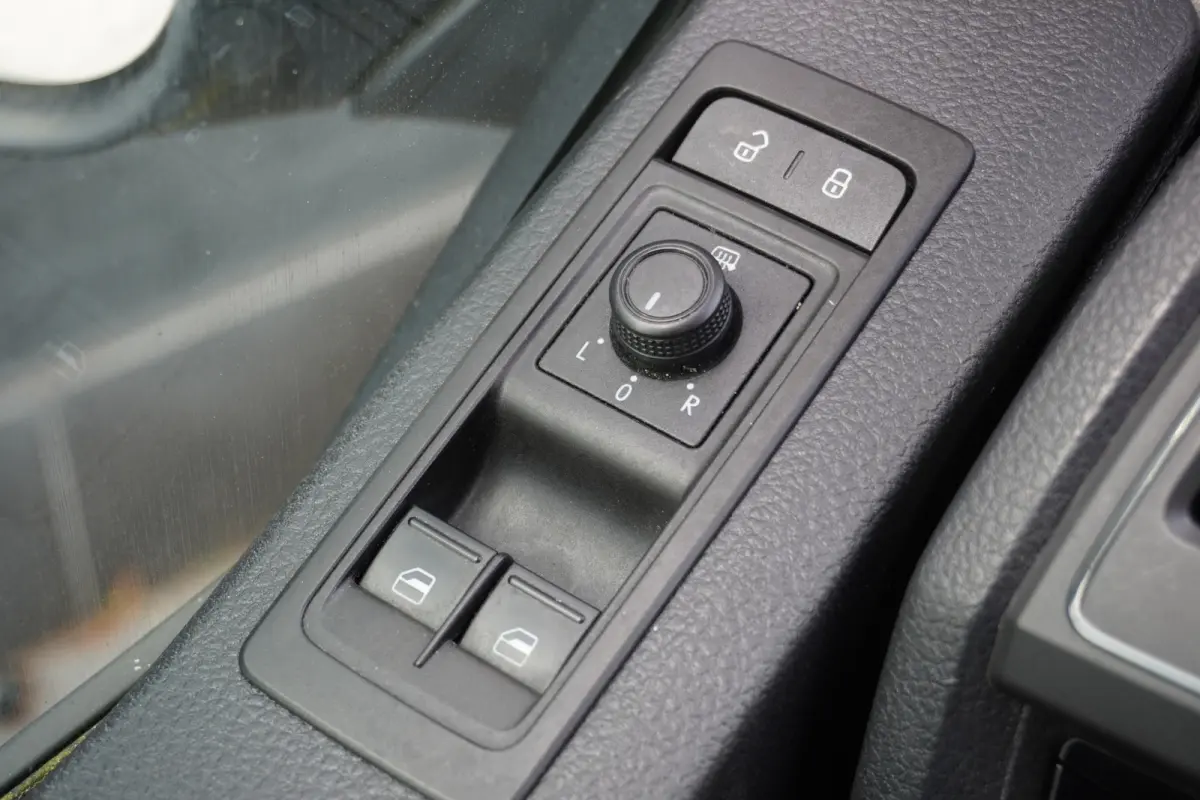 2.0 TDI Dubbele Schuifdeur EURO 6 - Airco - Navi - Cruise - €11.950,- Excl.