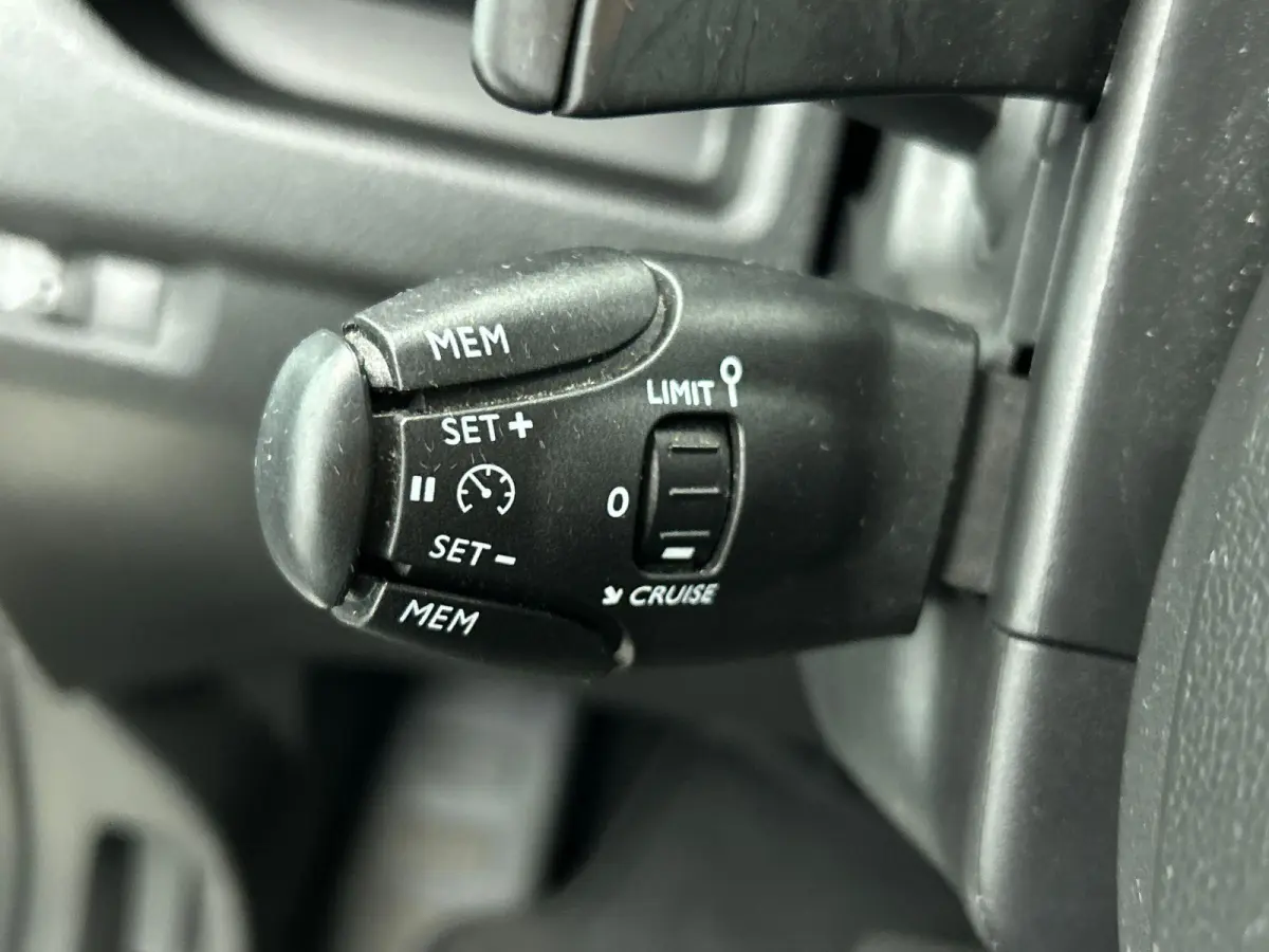 2.0 145pk L3 Automaat Airco Cruise Control Navigatie Trekhaak
