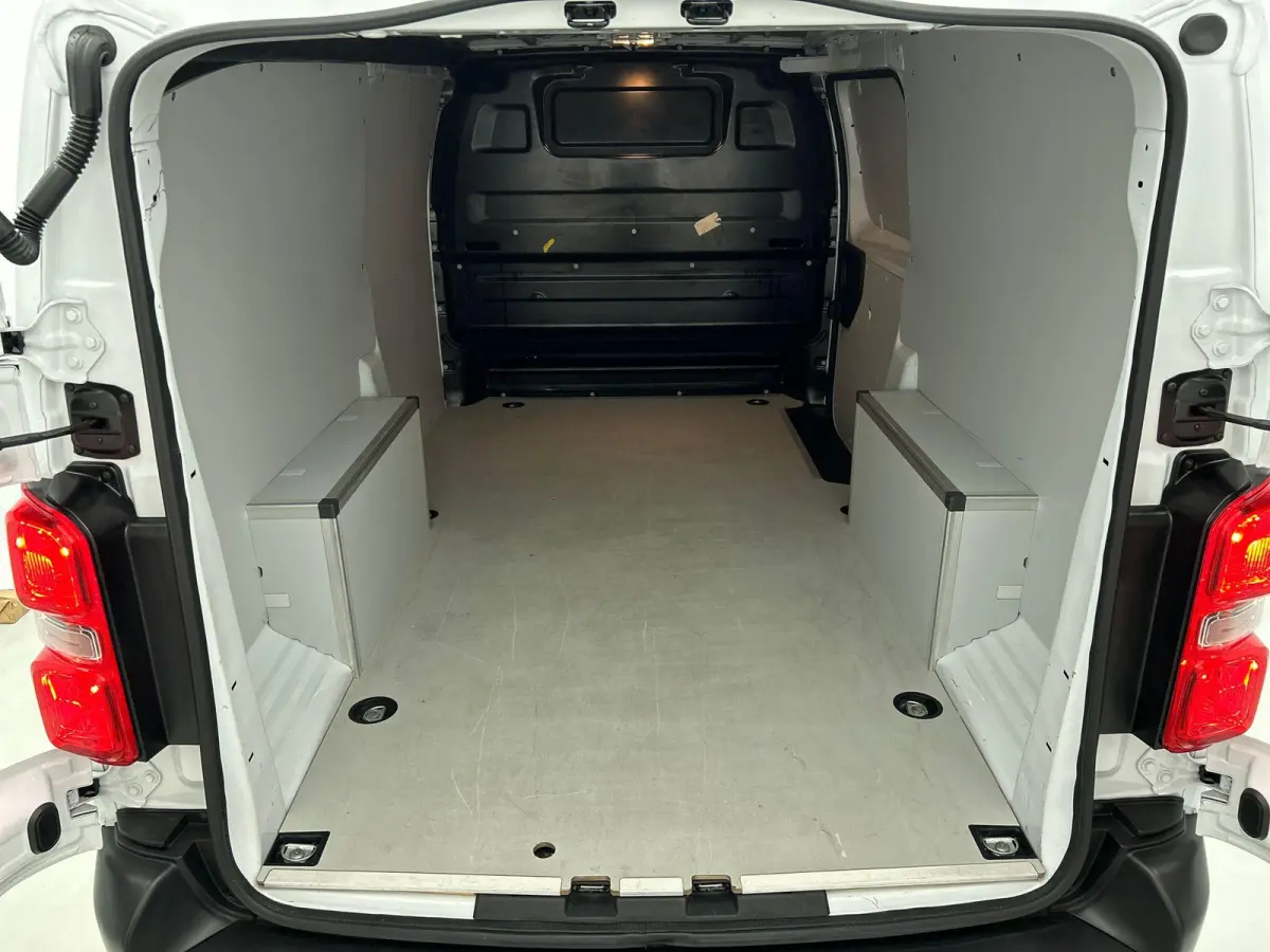 2.0 145pk L3 Automaat Airco Cruise Control Navigatie Trekhaak