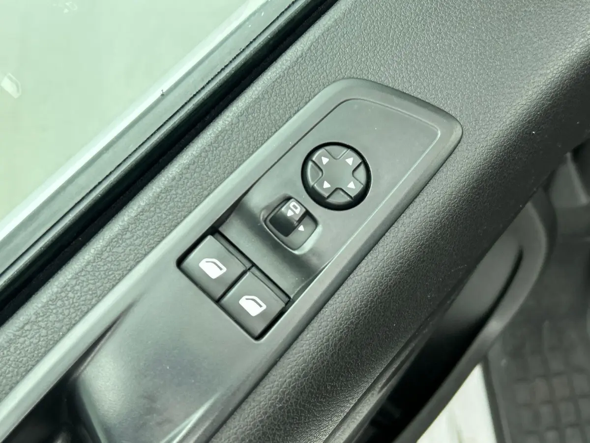 2.0 145pk L3 Automaat Airco Cruise Control Navigatie Trekhaak