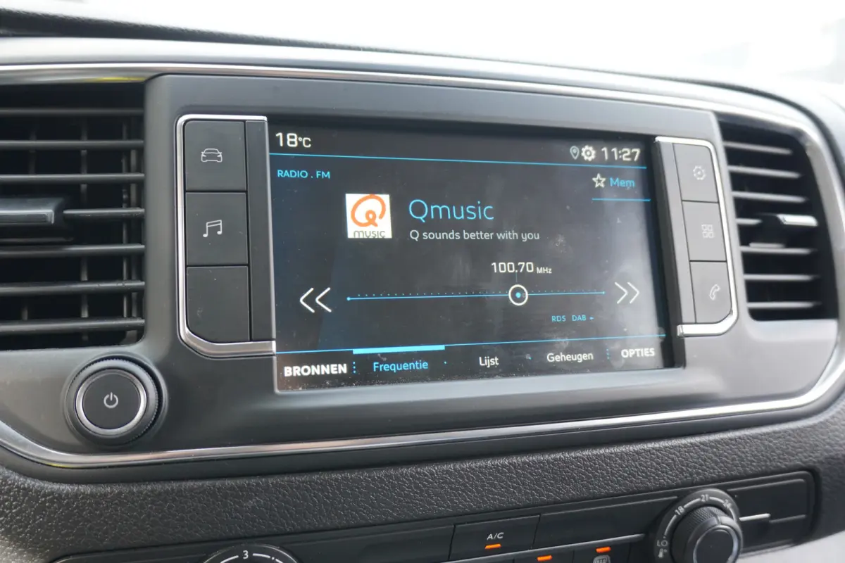1.5 BlueHDI L2 EURO 6 - Airco - Cruise - Carplay - €13.900,- Excl.