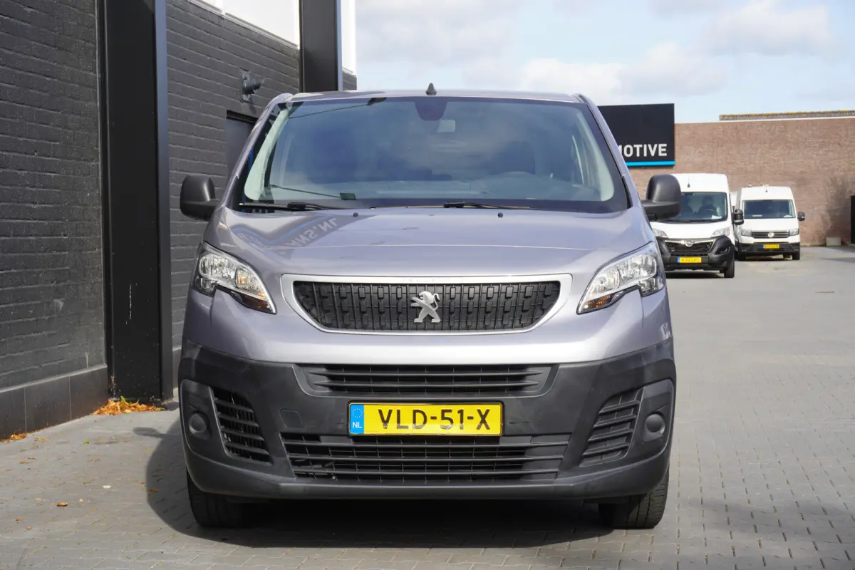 1.5 BlueHDI L2 EURO 6 - Airco - Cruise - Carplay - €13.900,- Excl.