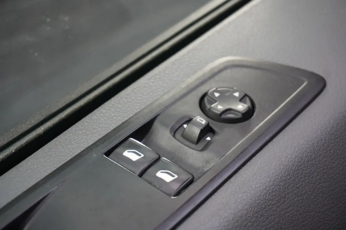 1.5 BlueHDI L2 EURO 6 - Airco - Cruise - Carplay - €13.900,- Excl.