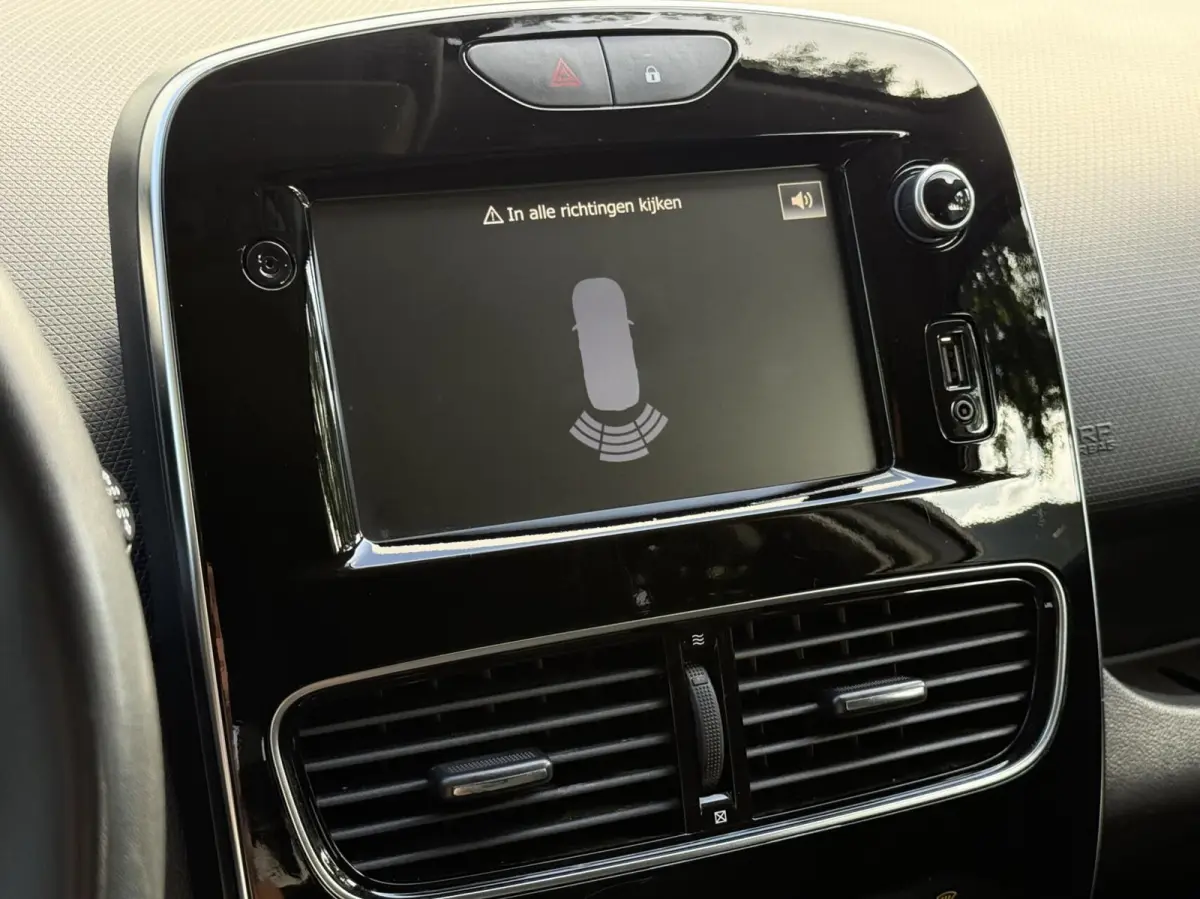 0.9 TCe Limited | Carplay | Keyless | Historie!