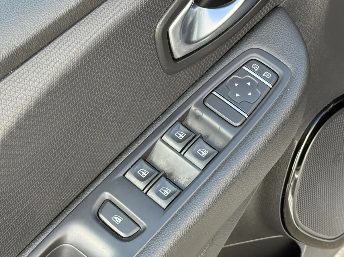 0.9 TCe Limited | Carplay | Keyless | Historie!
