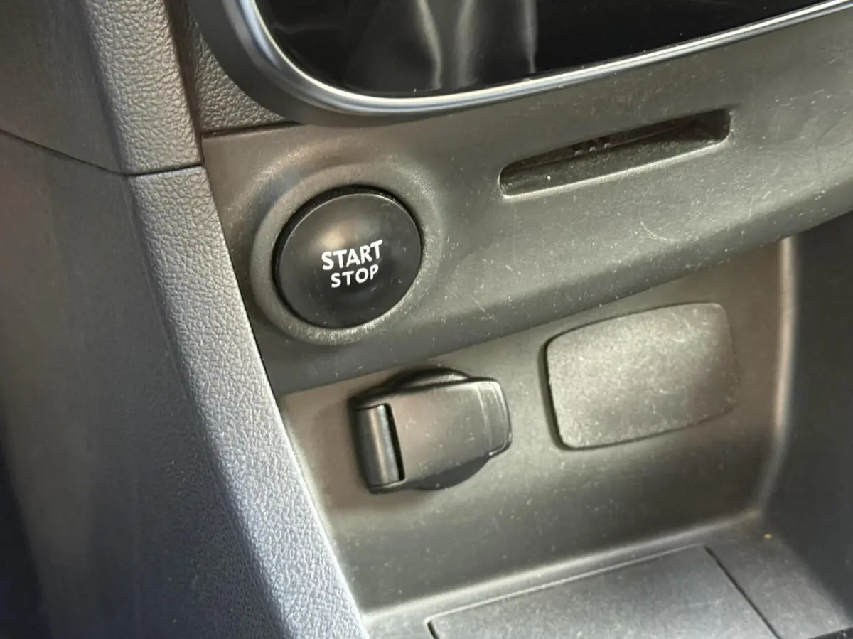 0.9 TCe Limited | Carplay | Keyless | Historie!