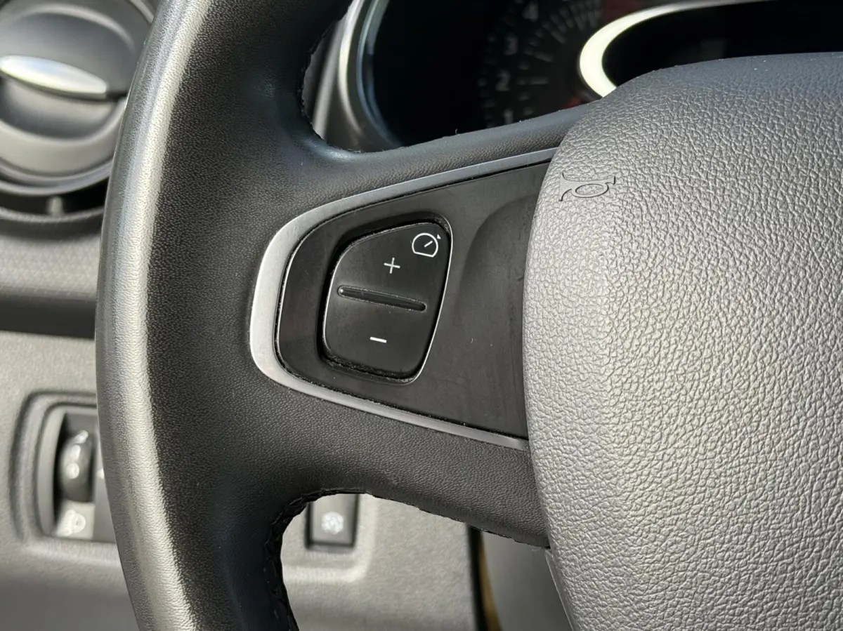 0.9 TCe Limited | Carplay | Keyless | Historie!