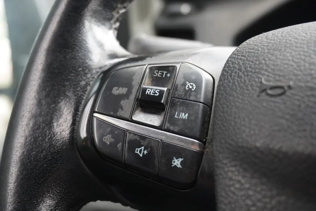2.0 TDCI 130PK L3H2 EURO 6 - Airco - Navi - PDC - €12.900 Excl.