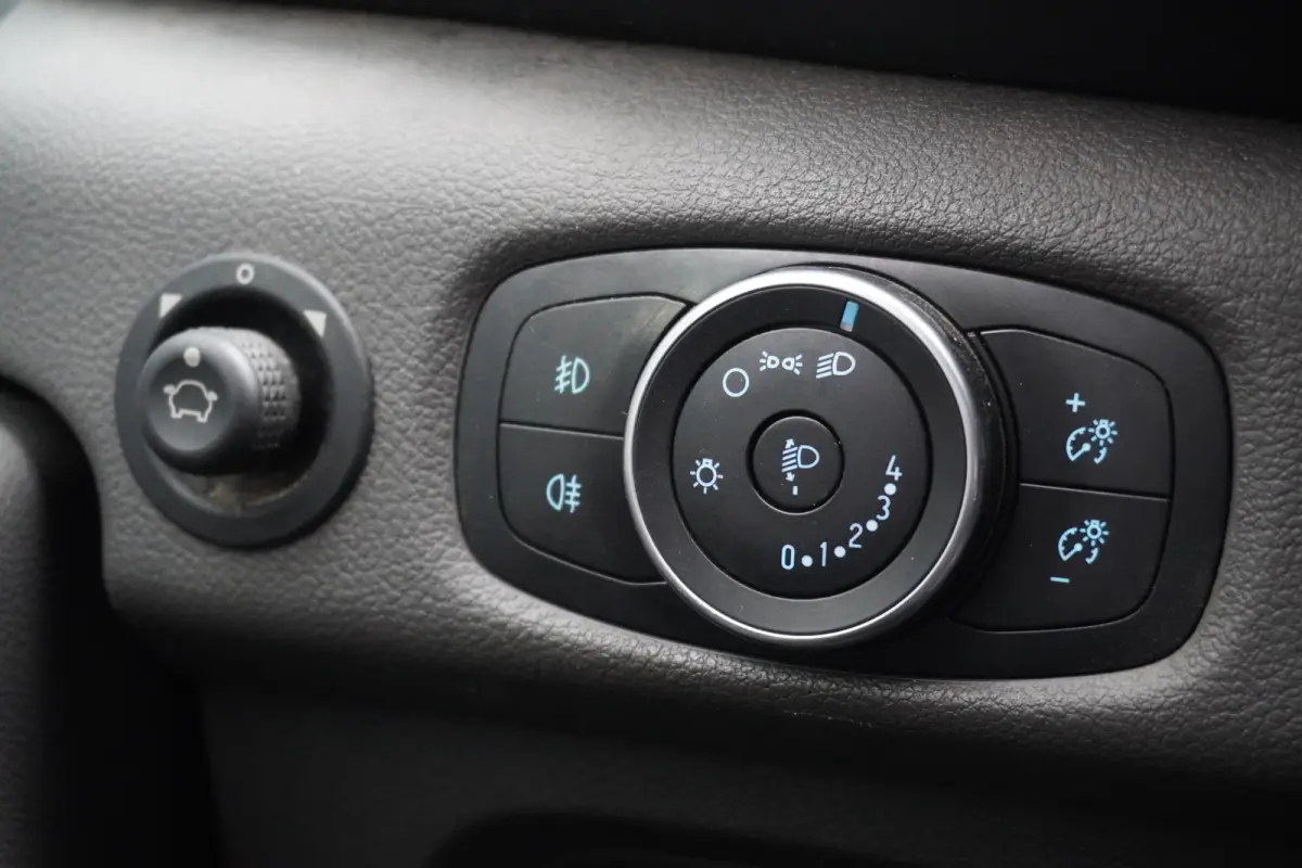 2.0 TDCI 130PK L3H2 EURO 6 - Airco - Navi - PDC - €12.900 Excl.