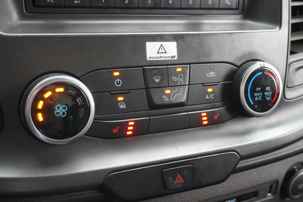 2.0 TDCI 130PK L3H2 EURO 6 - Airco - Navi - PDC - €12.900 Excl.