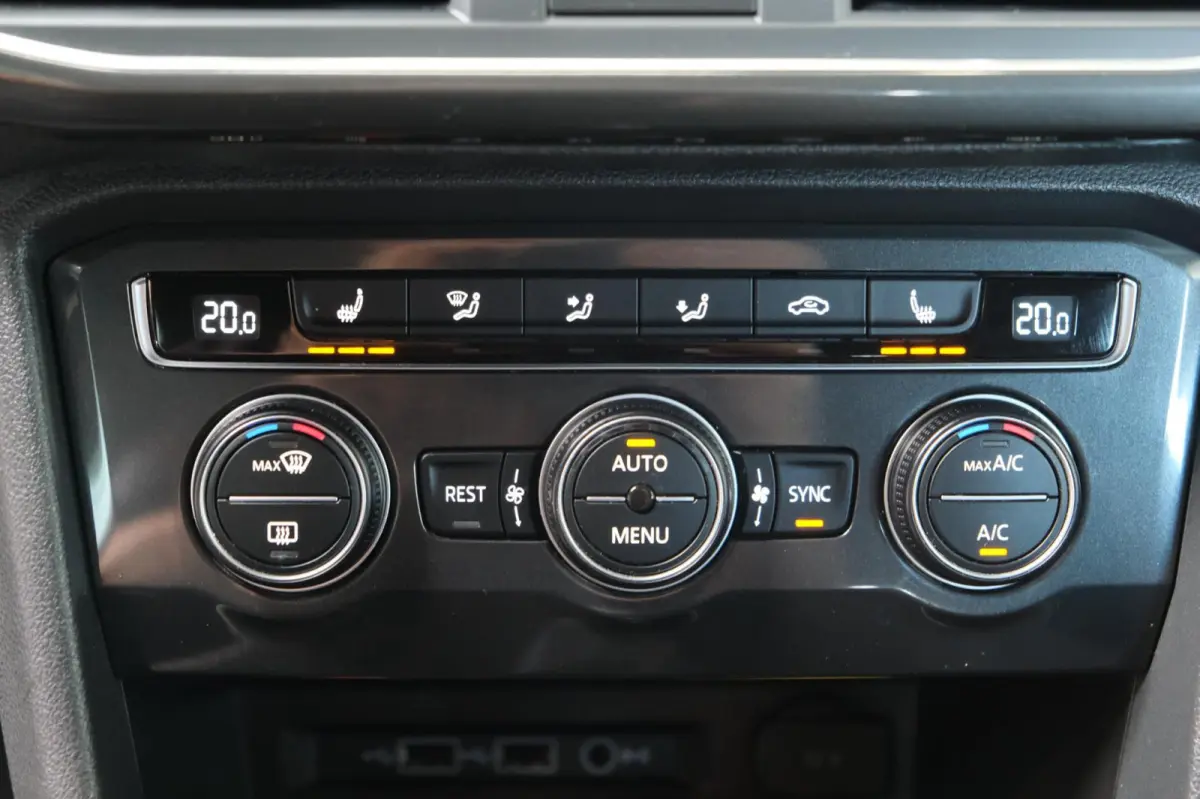1.5 TSI Style 7p. > Export €9500,- Netto <