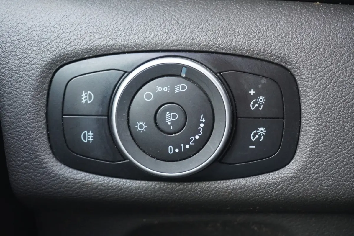2.0 TDCI EURO 6 - Airco - Cruise - PDC - €13.950,- Excl.