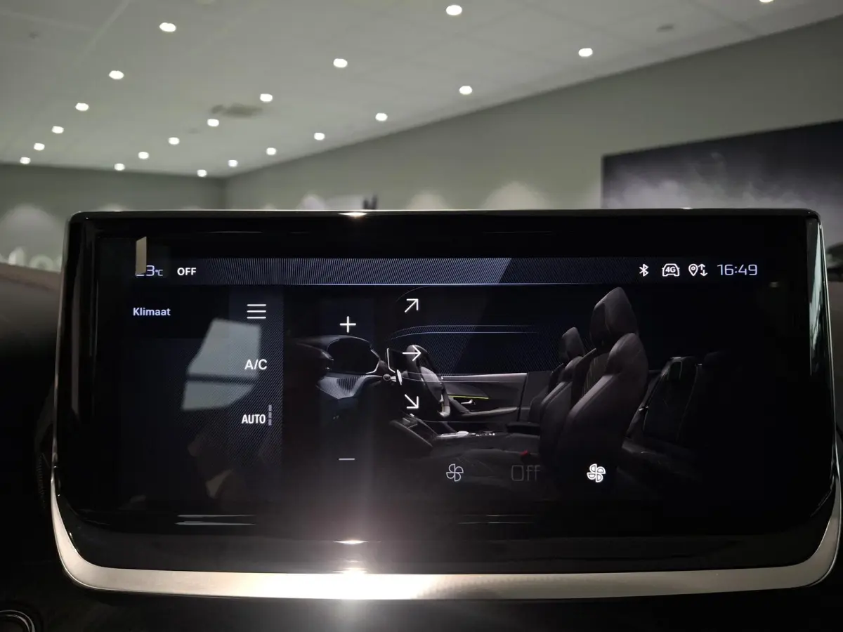 1.2 PureTech 100 Allure | Navigatie | Climate control | Apple Carplay/Android Auto