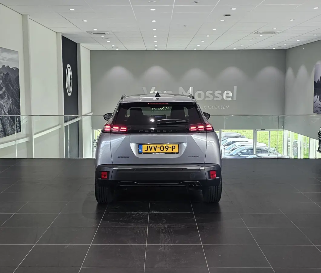 1.2 PureTech 100 Allure | Navigatie | Climate control | Apple Carplay/Android Auto