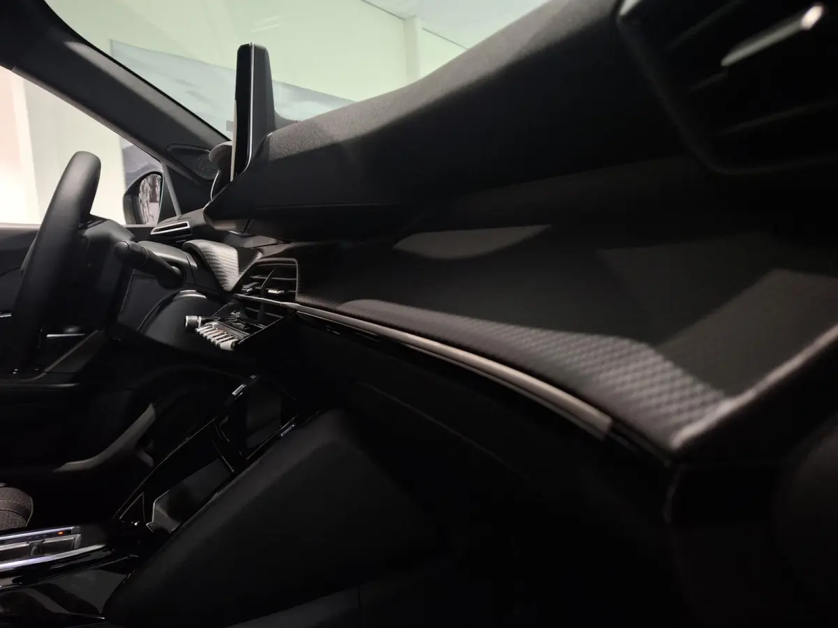1.2 PureTech 100 Allure | Navigatie | Climate control | Apple Carplay/Android Auto