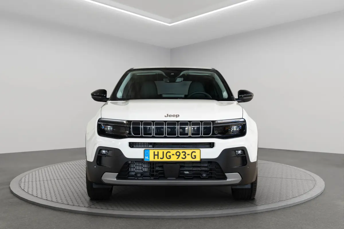 1.2 e-Hybrid Summit | Stoel & Stuurverwarming | Camera | Navigatie | Parkeersensoren | Apple Carplay & Android Auto |