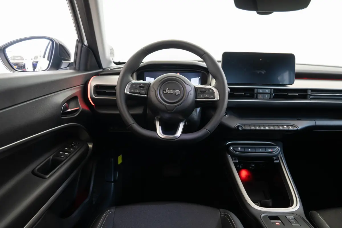 1.2 e-Hybrid Summit | Stoel & Stuurverwarming | Camera | Navigatie | Parkeersensoren | Apple Carplay & Android Auto |