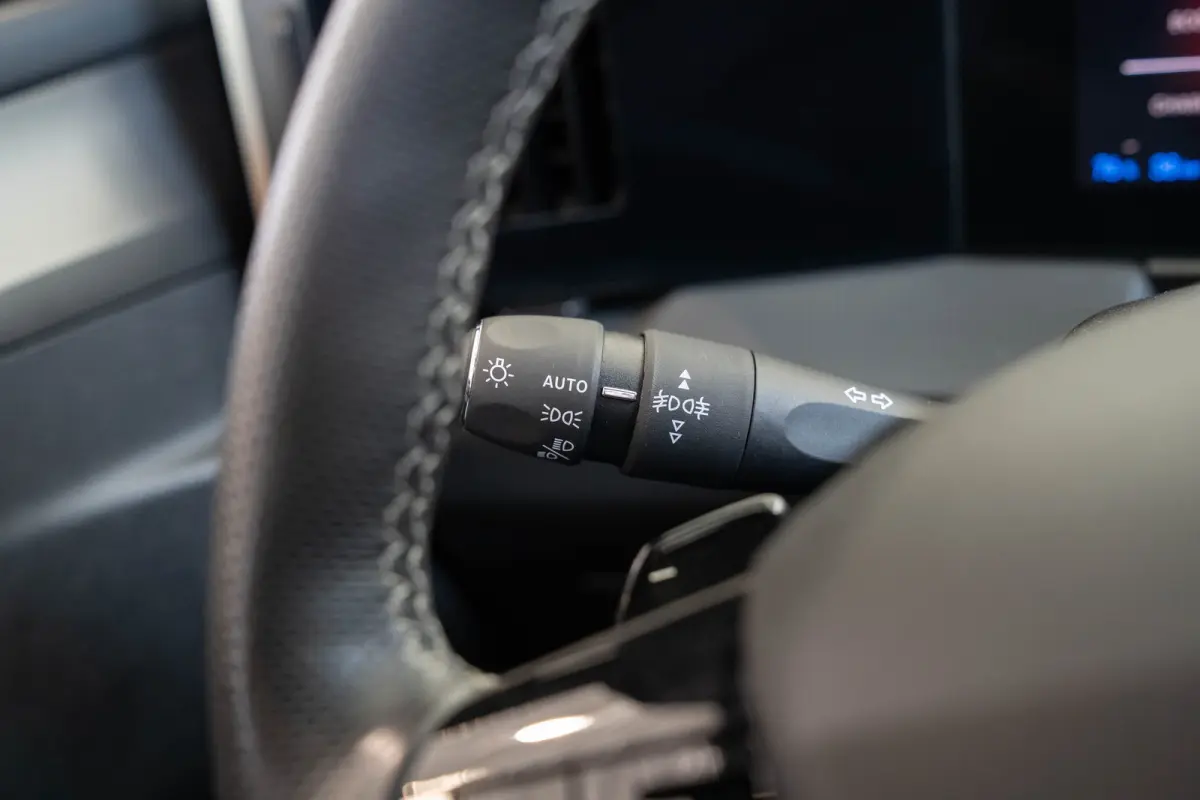 1.6 Turbo Plug-In Hybrid Ultimate | Schuif-Kanteldak | Head-Up | Stoel & Stuurverwarming | Camera | Climate Controle | Navigatie | Inductief laden |