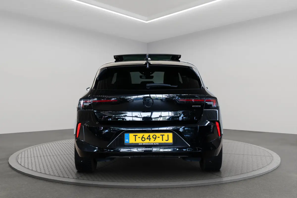 1.6 Turbo Plug-In Hybrid Ultimate | Schuif-Kanteldak | Head-Up | Stoel & Stuurverwarming | Camera | Climate Controle | Navigatie | Inductief laden |