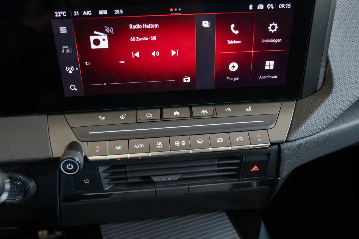 1.6 Turbo Plug-In Hybrid Ultimate | Schuif-Kanteldak | Head-Up | Stoel & Stuurverwarming | Camera | Climate Controle | Navigatie | Inductief laden |