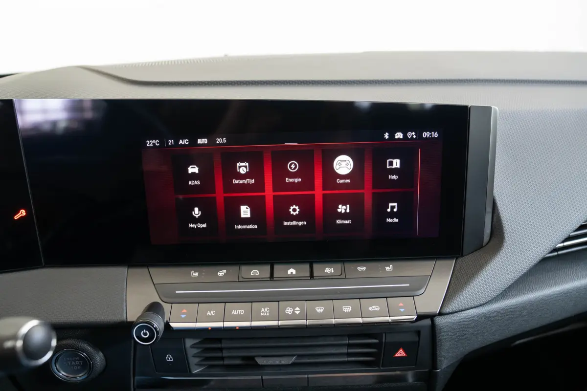 1.6 Turbo Plug-In Hybrid Ultimate | Schuif-Kanteldak | Head-Up | Stoel & Stuurverwarming | Camera | Climate Controle | Navigatie | Inductief laden |