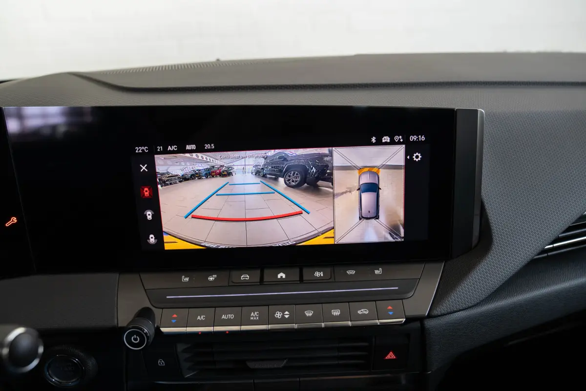 1.6 Turbo Plug-In Hybrid Ultimate | Schuif-Kanteldak | Head-Up | Stoel & Stuurverwarming | Camera | Climate Controle | Navigatie | Inductief laden |