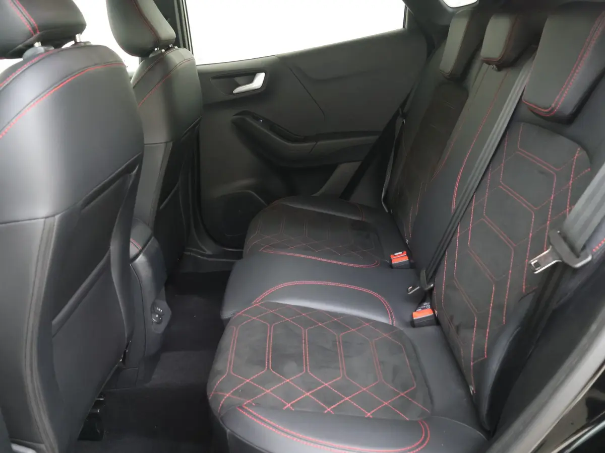 EcoBoost ST-Line X 155PK | 360 CAMERA | KEYLESS | NAVI | WINTERPACK | ELEKTR. A-KLEP | ADAPTIVE CRUISE | ALL SEASON BANDEN | CARPLAY