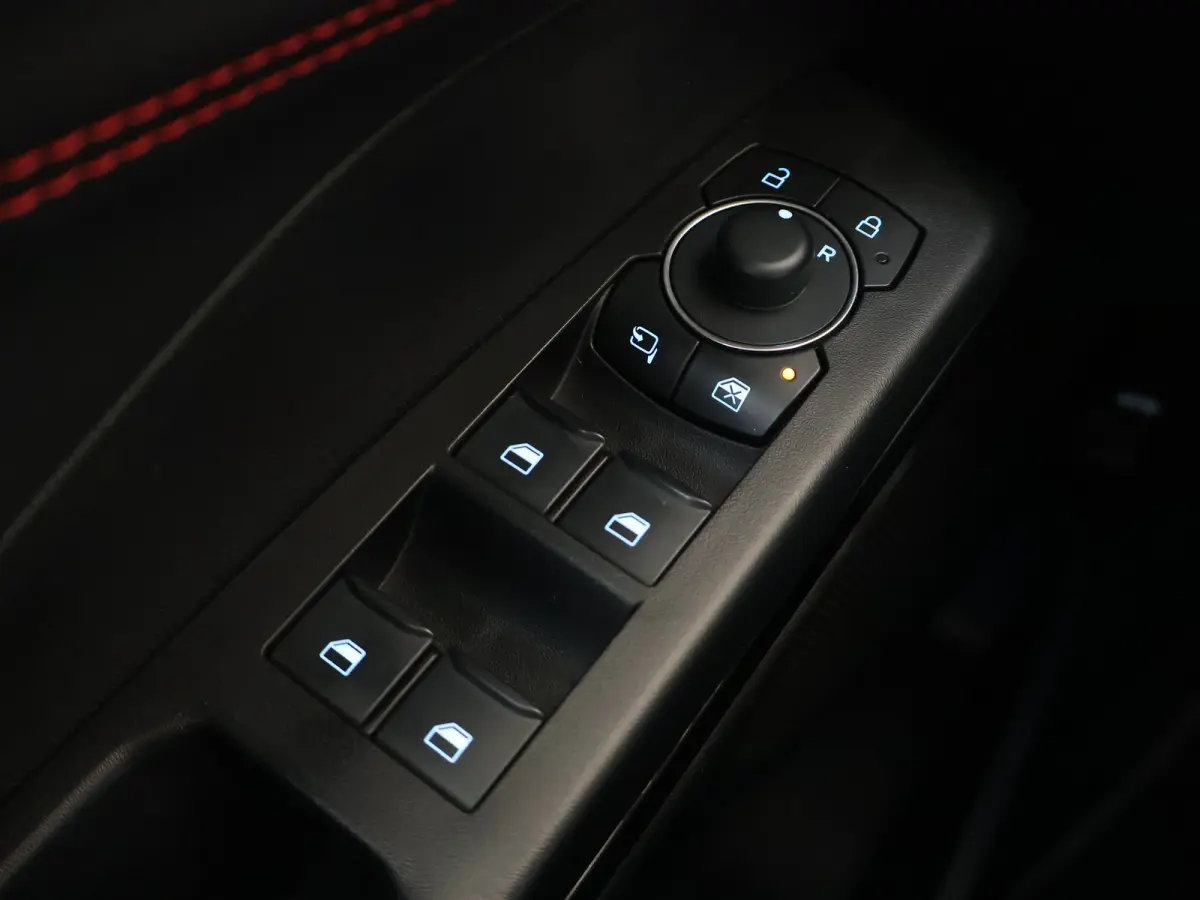 EcoBoost ST-Line X 155PK | 360 CAMERA | KEYLESS | NAVI | WINTERPACK | ELEKTR. A-KLEP | ADAPTIVE CRUISE | ALL SEASON BANDEN | CARPLAY