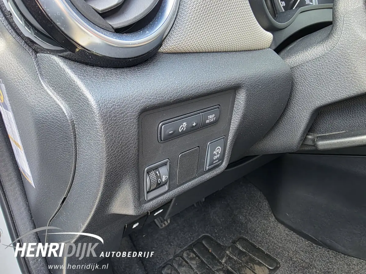 0.9 IG-T N-Connecta Navi / Camera / Cruise / DAB