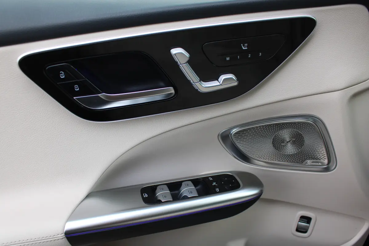 200 AUT9 Luxury Line PANORAMADAK LEDER MEMORY BURMESTER KEY-LESS GO 360-CAMERA