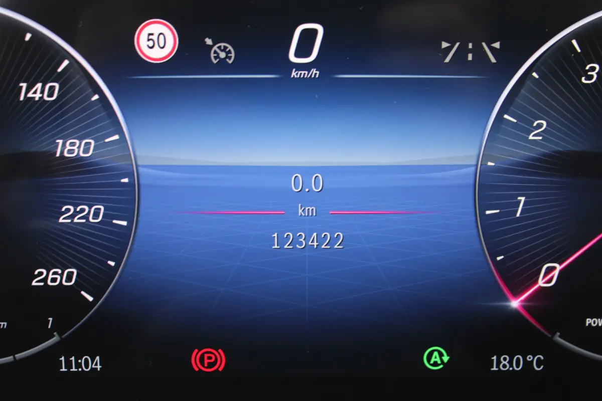 200 AUT9 Luxury Line PANORAMADAK LEDER MEMORY BURMESTER KEY-LESS GO 360-CAMERA