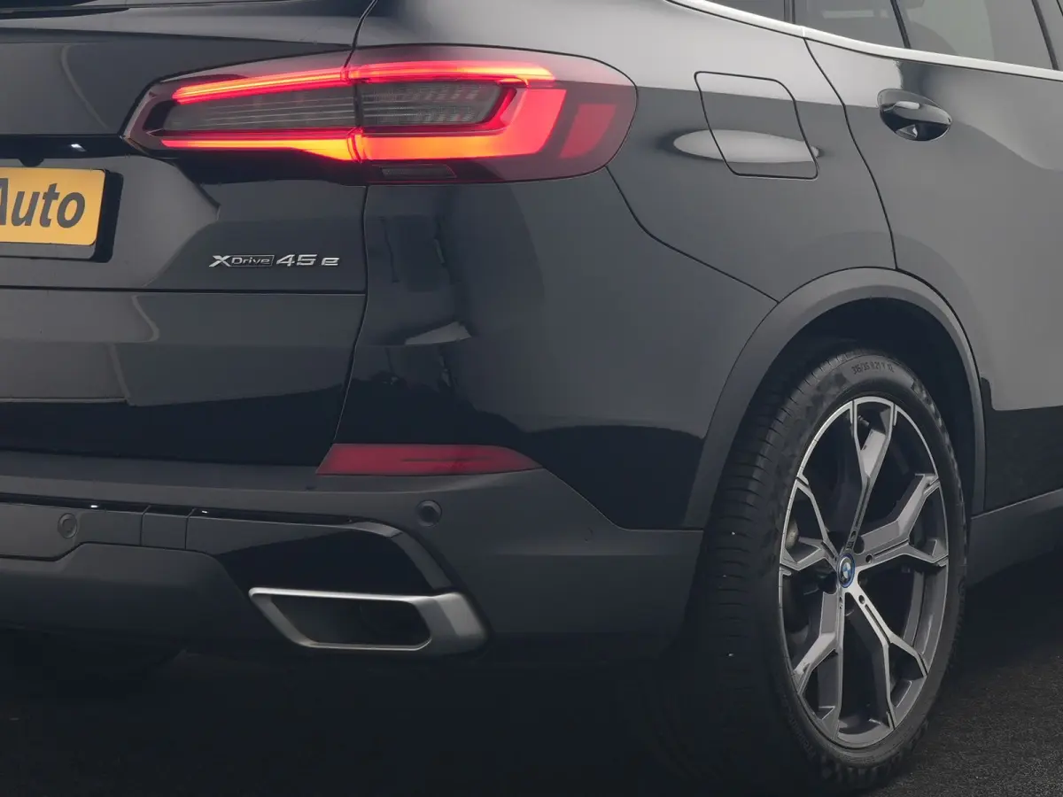 xDrive45e High Executive PHEV 395pk Dealer O.H. | Active Steering | Trekhaak Af Fabriek | Panodak | Luchtvering | Head Up | Adaptive Cruise | 360 Camera | Laser LED | Nappa Lederen Comfortst