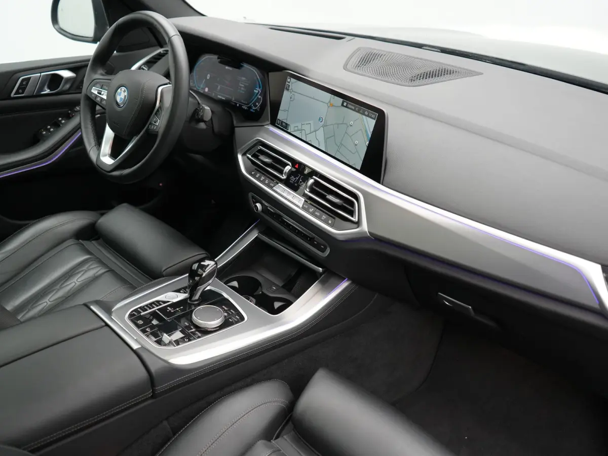 xDrive45e High Executive PHEV 395pk Dealer O.H. | Active Steering | Trekhaak Af Fabriek | Panodak | Luchtvering | Head Up | Adaptive Cruise | 360 Camera | Laser LED | Nappa Lederen Comfortst