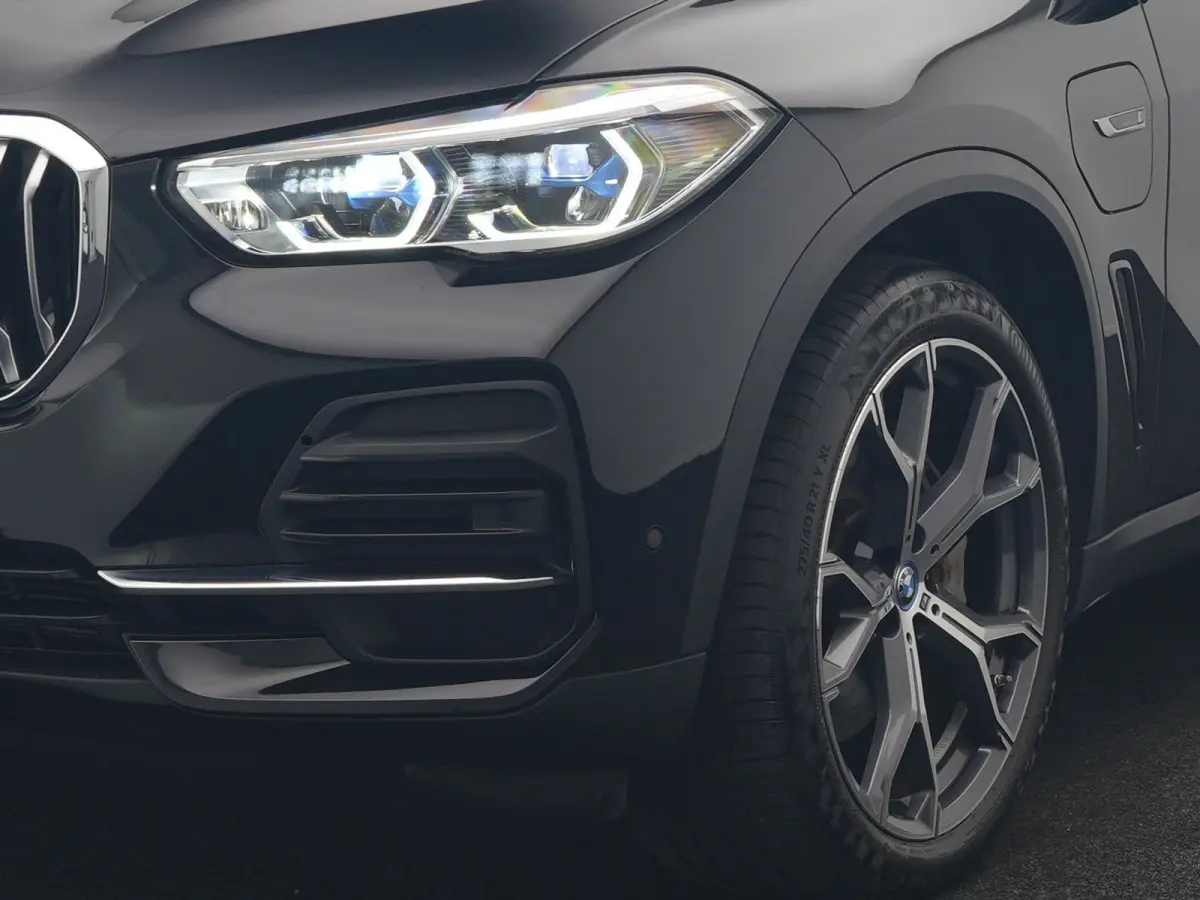 xDrive45e High Executive PHEV 395pk Dealer O.H. | Active Steering | Trekhaak Af Fabriek | Panodak | Luchtvering | Head Up | Adaptive Cruise | 360 Camera | Laser LED | Nappa Lederen Comfortst
