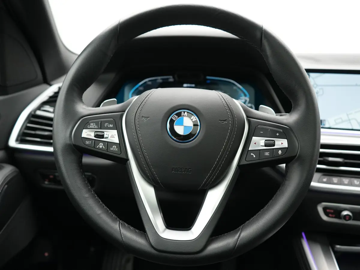 xDrive45e High Executive PHEV 395pk Dealer O.H. | Active Steering | Trekhaak Af Fabriek | Panodak | Luchtvering | Head Up | Adaptive Cruise | 360 Camera | Laser LED | Nappa Lederen Comfortst