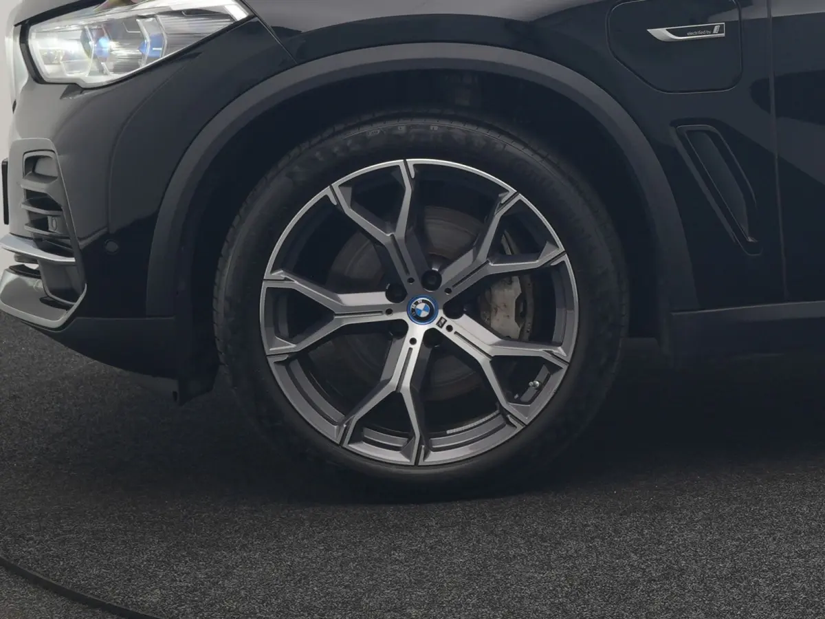 xDrive45e High Executive PHEV 395pk Dealer O.H. | Active Steering | Trekhaak Af Fabriek | Panodak | Luchtvering | Head Up | Adaptive Cruise | 360 Camera | Laser LED | Nappa Lederen Comfortst