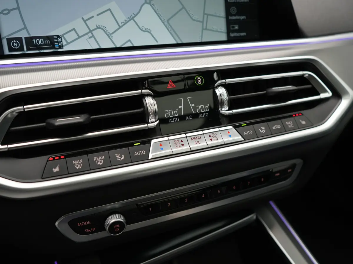 xDrive45e High Executive PHEV 395pk Dealer O.H. | Active Steering | Trekhaak Af Fabriek | Panodak | Luchtvering | Head Up | Adaptive Cruise | 360 Camera | Laser LED | Nappa Lederen Comfortst